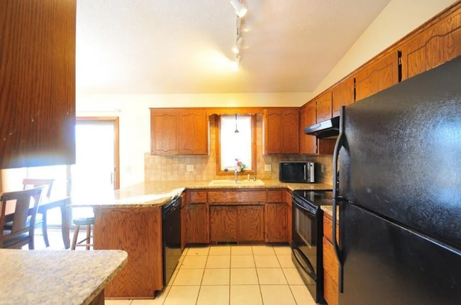 Building Photo - 3791 Greensboro Ct