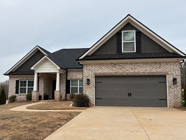 Building Photo - 229 Carriage Gate Dr