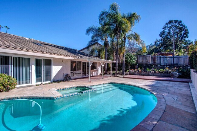 Building Photo - Beautiful 4B/2BA Home in Rancho Bernardo for Lease!