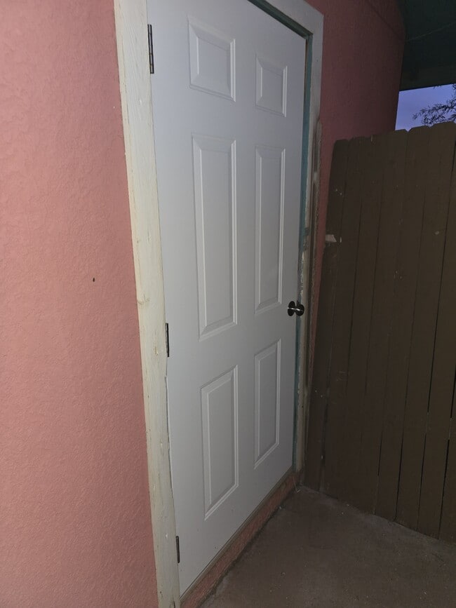 Building Photo - 2784 N Columbus Blvd