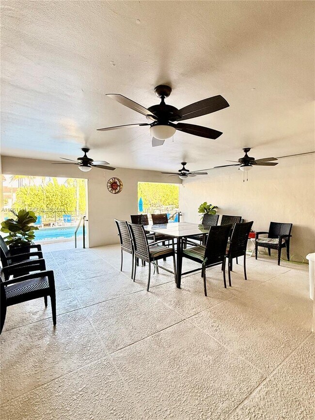 Building Photo - 6815 Edgewater Dr