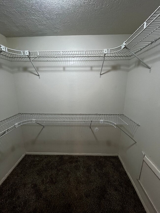 Building Photo - Beautiful 5 bedroom home located in Rio Rancho - Northern and Broadmoor 2200 sq ft