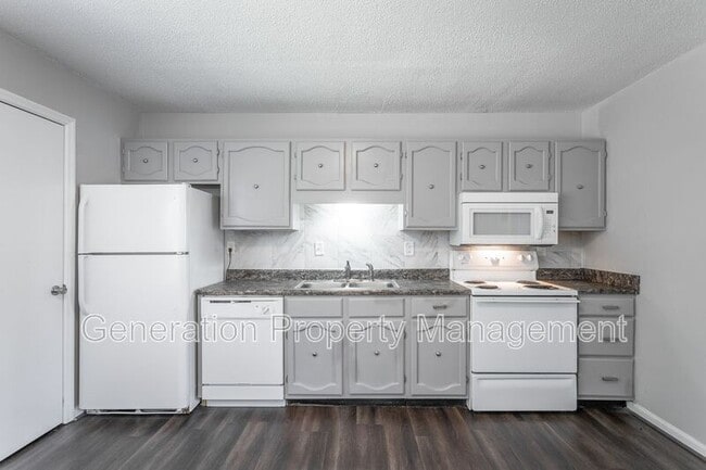 Building Photo - 44 St Victors Ln