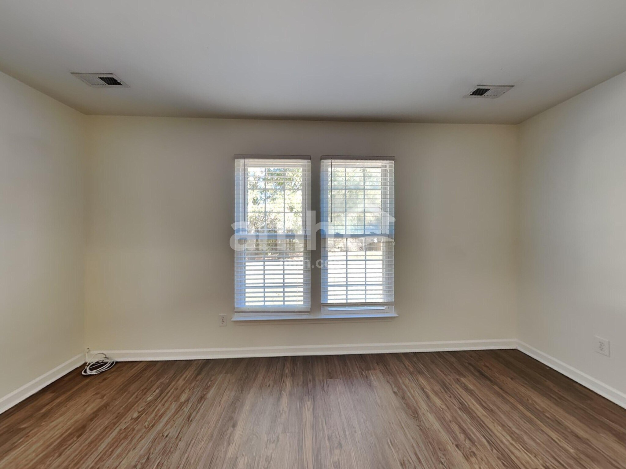 Building Photo - 127 Bathurst Ln