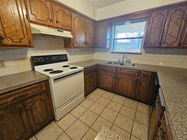 Building Photo - 2307 NW Terrace Hills Blvd