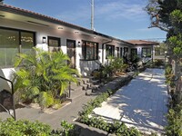 Building Photo - 8333 Harding Ave