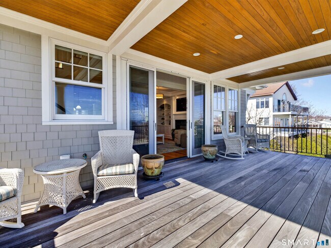 Building Photo - 505 Seaside Ave