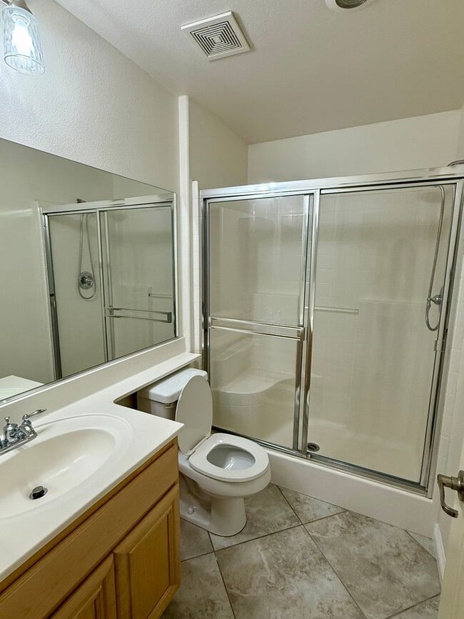 Building Photo - Highly Desirable 2 bed 3 bath condo in Rancho Cucamonga