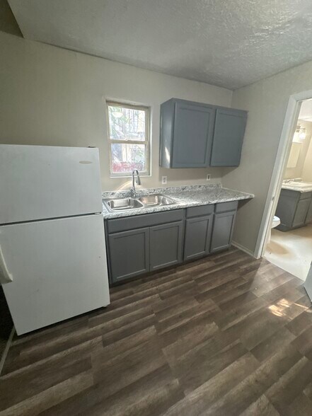 Building Photo - 7221 Clark Ave