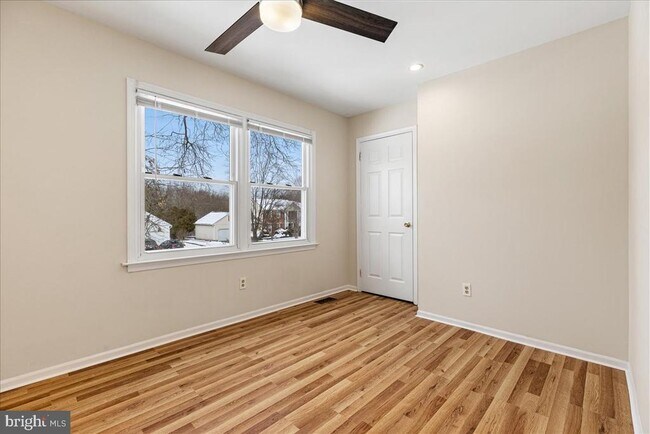 Building Photo - 27 Cartwright Dr