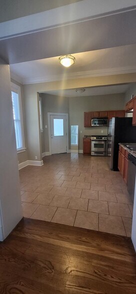 Building Photo - 41 S McLean Blvd