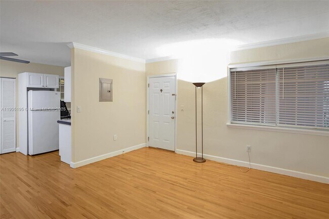 Building Photo - 45 Antilla Ave