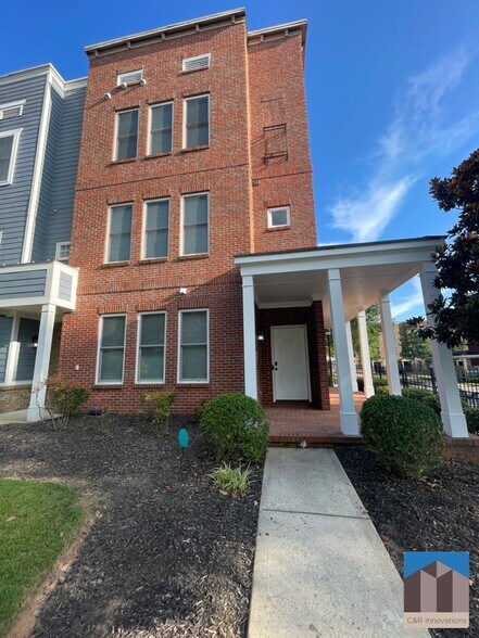 Primary Photo - 790 Liberty Commons Dr NW