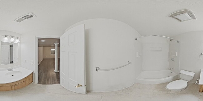Building Photo - $2,620.95 with $300 off the first month's rent, 5 Beds - 3.5 Bath, Single Family Home in Colorado...