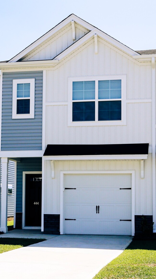 Building Photo - 444 Ocala Dr