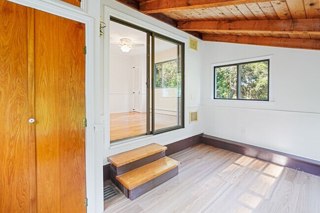 Building Photo - 4BR Home in Hopkinton MA | Rent or Rent-to-Own Option