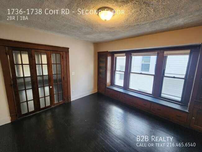 Building Photo - 1736-1738 Coit RD-Second Floor