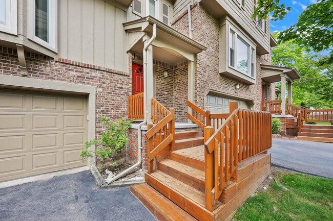 Building Photo - 6352 Aspen Ridge Blvd