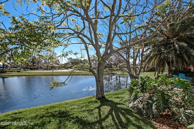 Building Photo - 3433 Heron Dr N