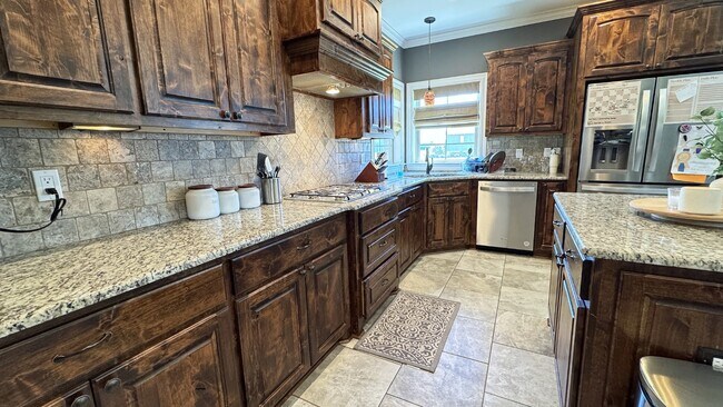 Building Photo - 210 Bayou Trace Drive