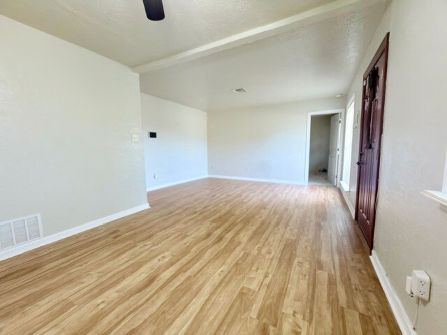 Building Photo - 5810 NW Oak Ave