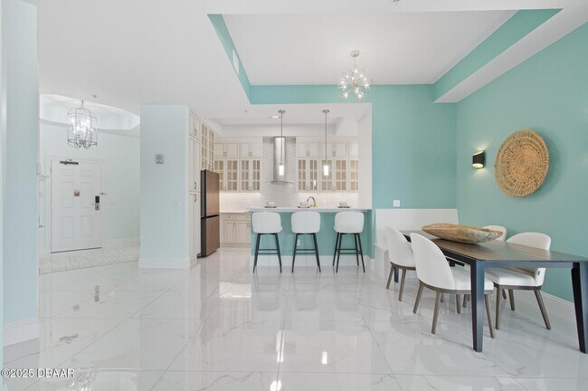 Building Photo - 200 Ocean Crest Dr