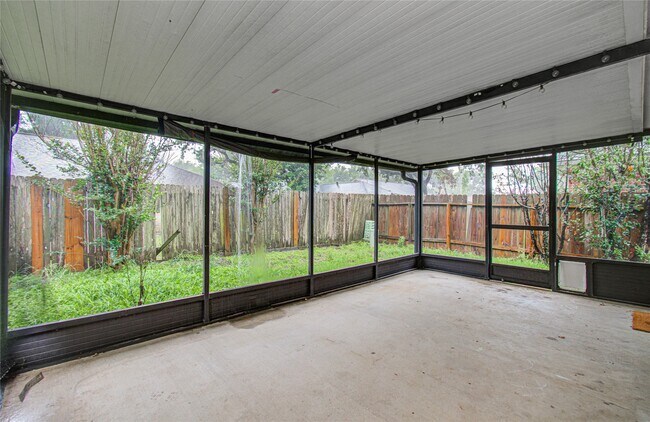 Building Photo - 16835 Carbridge Dr