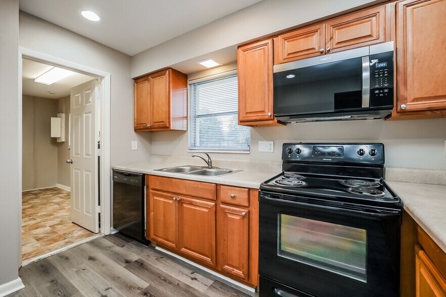 Building Photo - 115 Daleview Ave