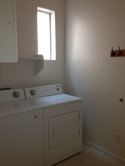 Building Photo - COMING SOON IN GREAT GILBERT LOCATION!!!