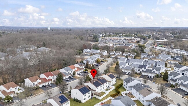 Building Photo - 10 Kinglet Ave