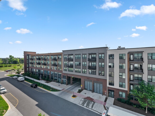 Building Photo - 12865 Mosaic Pk Wy
