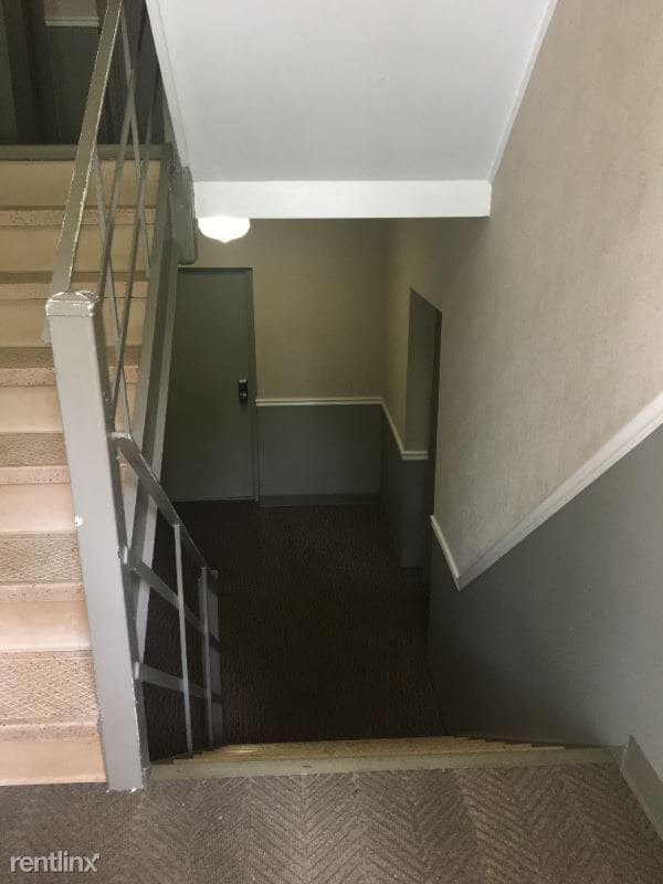 Building Photo - 1 br, 1 bath Condo - 10626 Weymouth St