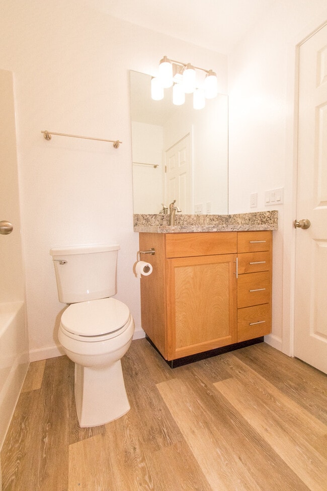 Building Photo - Elegantly Upgraded 2 Bed/1 Bath Condo in UTC with Private Patio/Washer & Dryer!