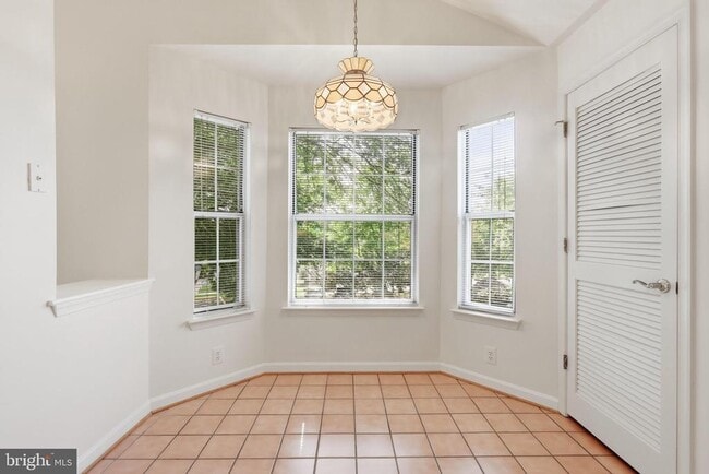 Building Photo - 5629 Willoughby Newton Dr