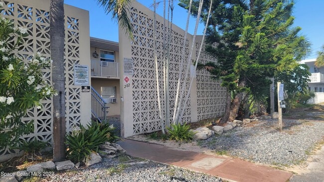 Primary Photo - 202 Caroline St
