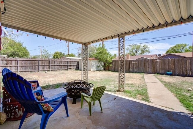 Building Photo - Close to TTU and LCU
