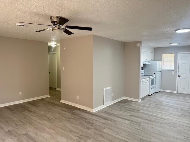 Building Photo - 3095 Brookside Dr NW