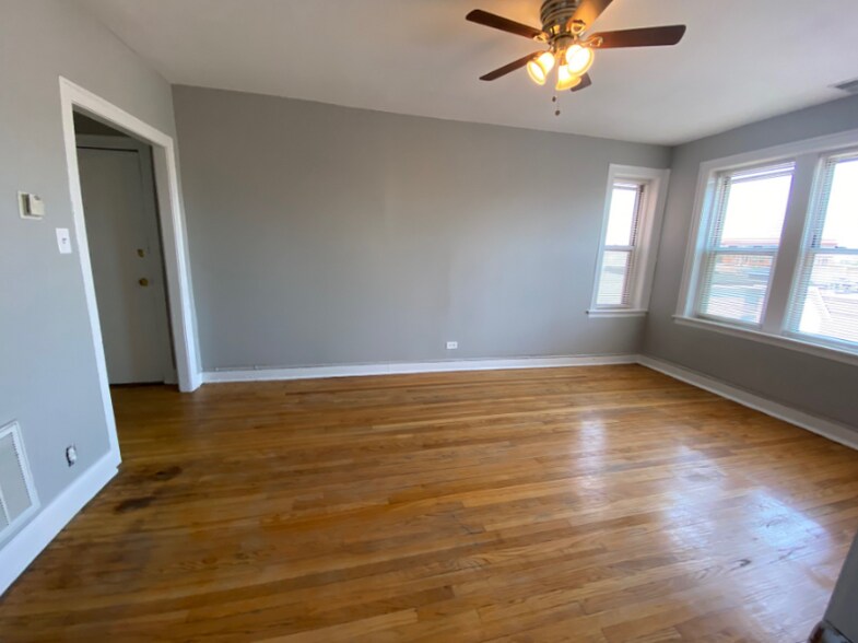 Building Photo - 3723-3729 W Grand Ave