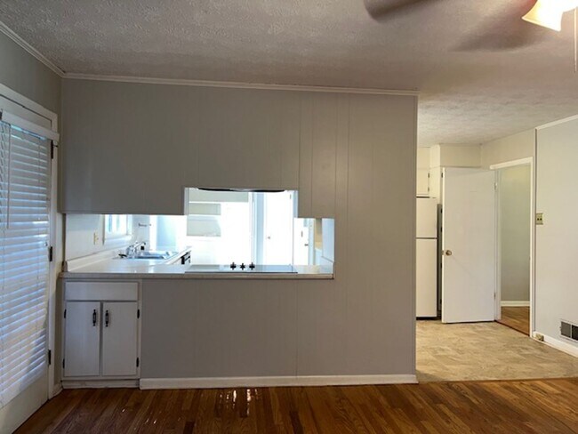 Building Photo - 235 Weatherly Woods Dr