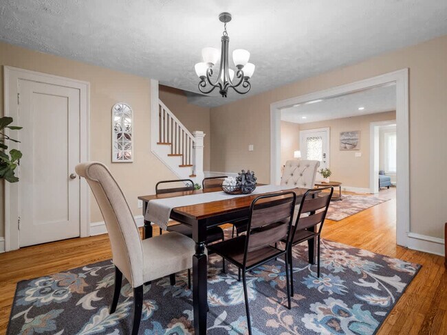 Building Photo - 3222 West Blvd