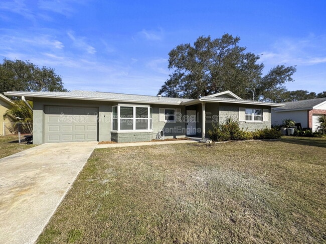 Primary Photo - 9893 47th Ave N