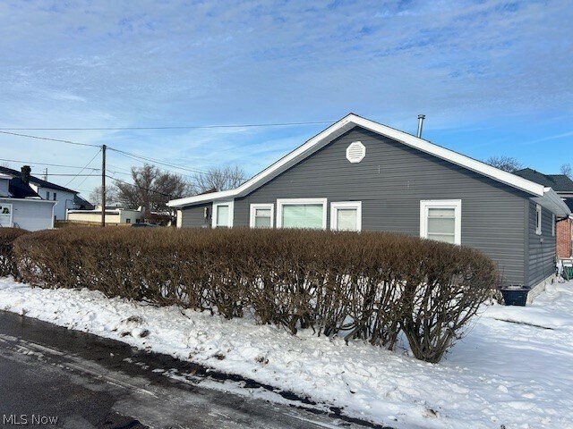 Building Photo - 845 Shadowrow Ave