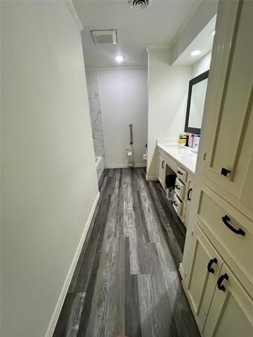 Building Photo - 5302 Vale St