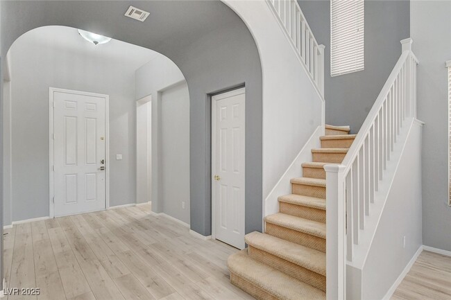 Building Photo - 10482 Calico Pines Ave