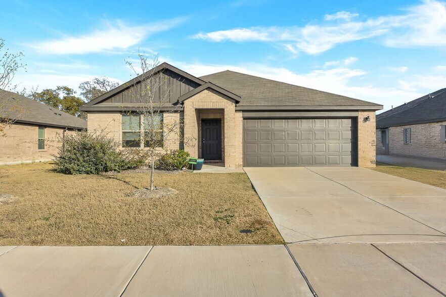 Building Photo - 2213 Pacific Ave