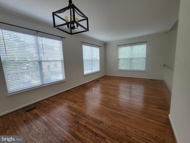 Building Photo - 20872 Ivymount Terrace