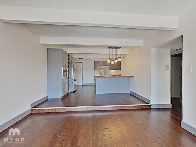 Building Photo - 8060 E Girard Ave