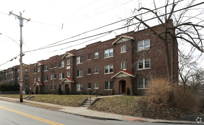 Building Photo - 427-435 Probasco St
