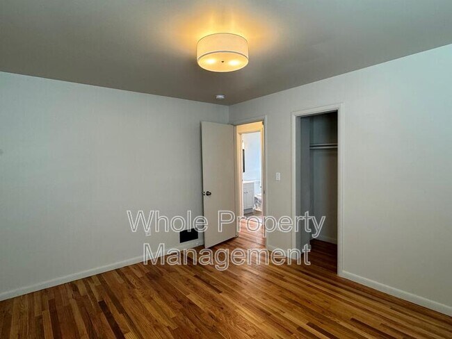 Building Photo - 5008 Alcott St