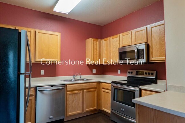 Building Photo - 2094 Legacy Ridge View